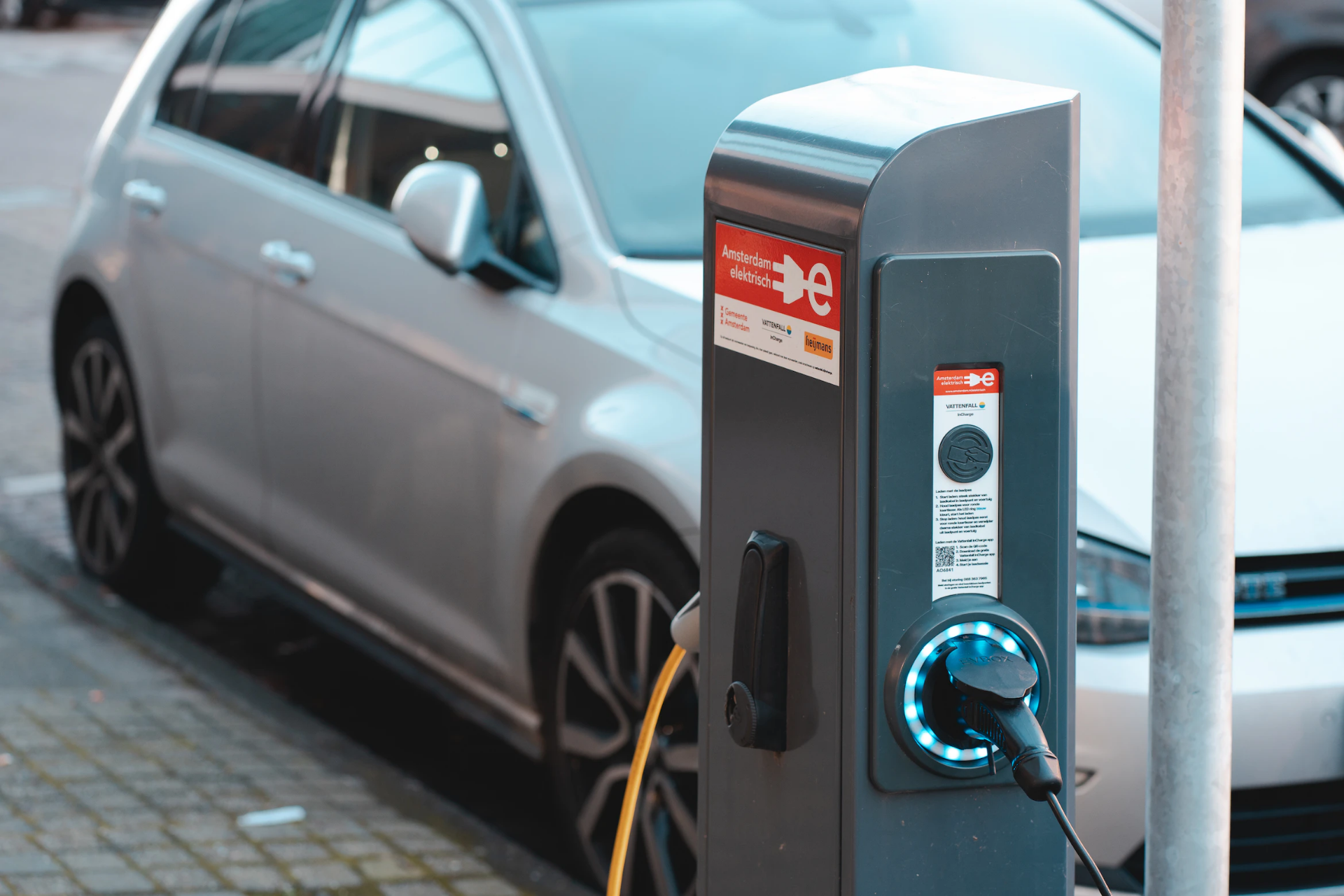 The Future is Electric: The Benefits of EV Charging for Businesses